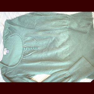 LOFT scoop neck w perfect button sleeve details